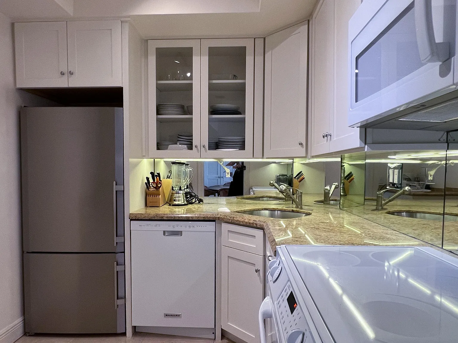2 bed, 2.0 bath, 1220 sqft, $20,000 — Photo 3