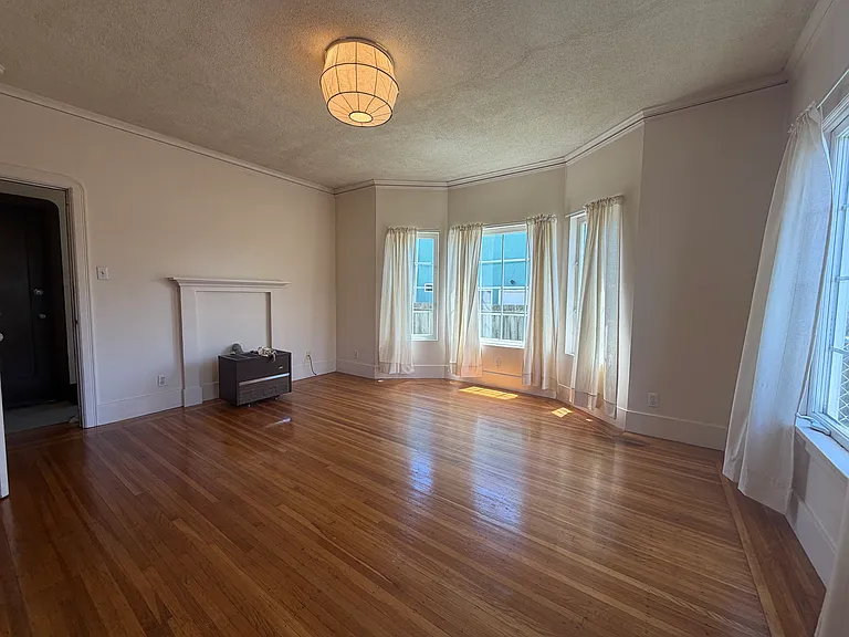 2030 Ashby Ave #3 — Photo 13