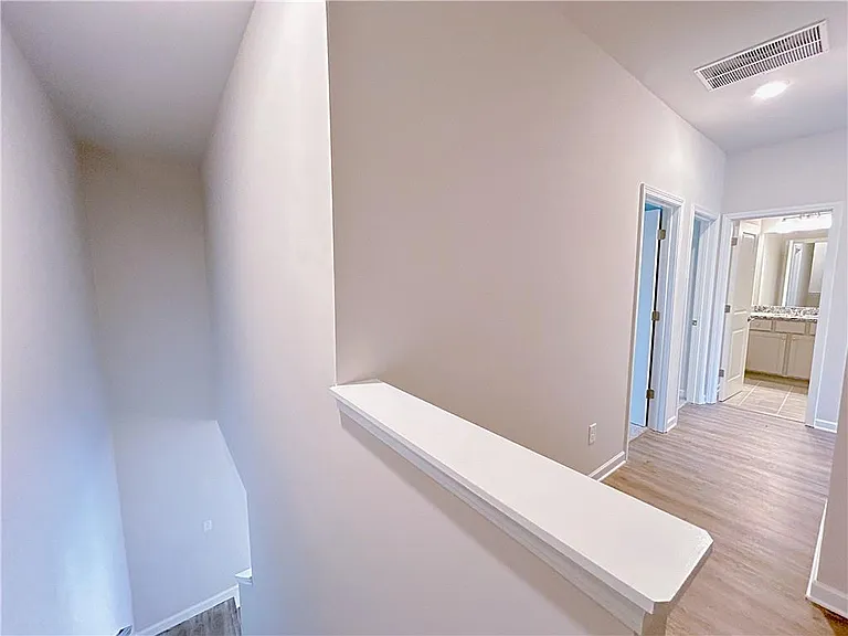 2586 Mills Commons Dr — Photo 10