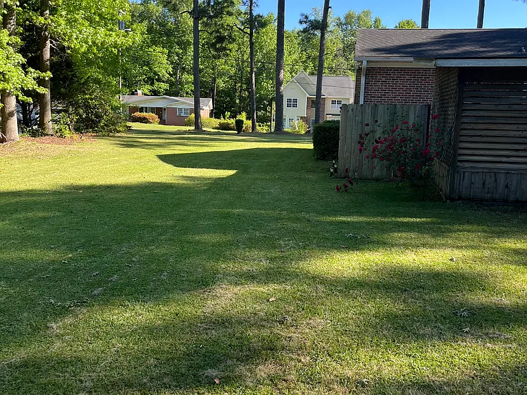 209 Country Club Dr — Photo 18