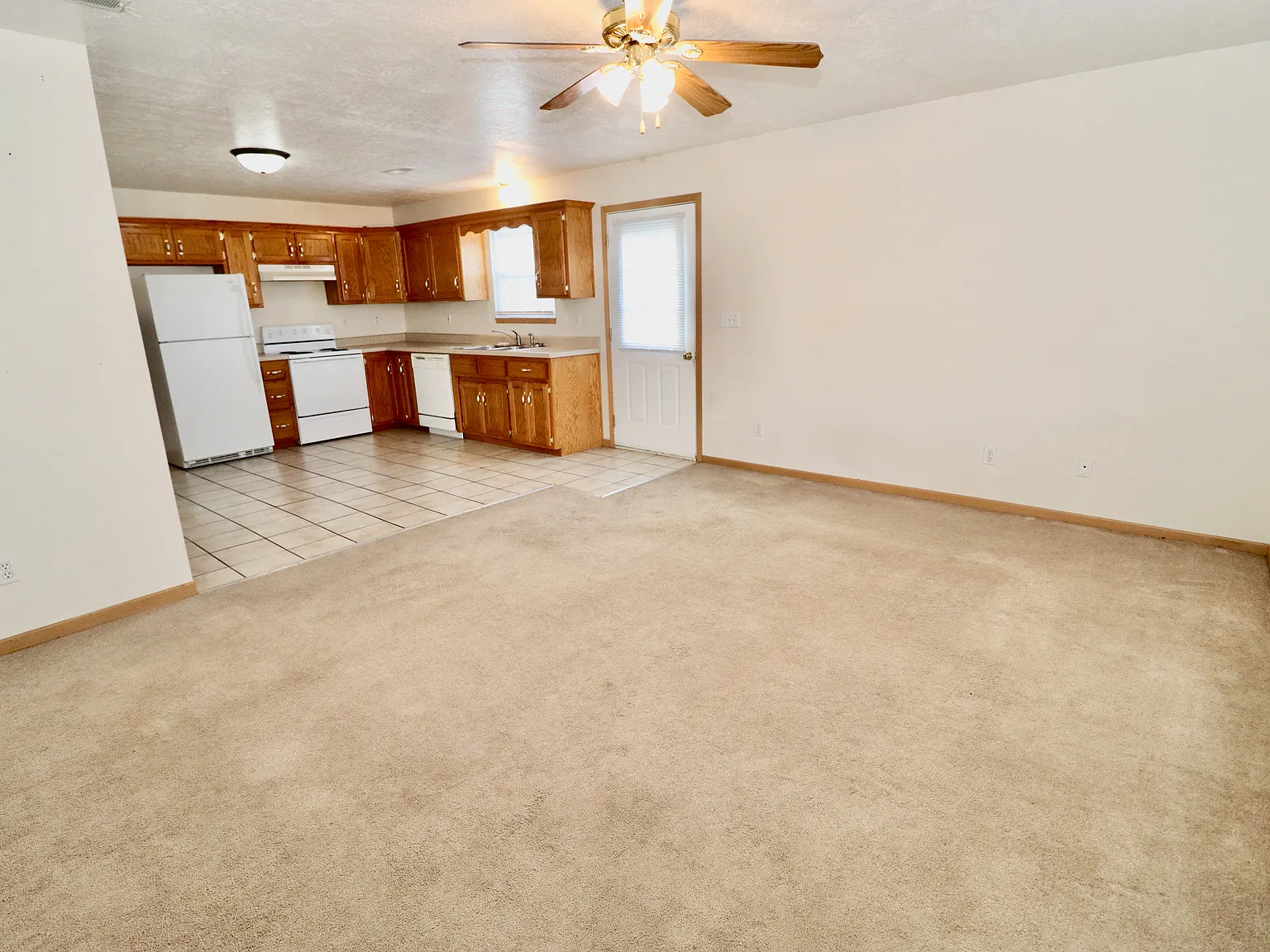 3 bed, 1221 sqft, $1,150 — Photo 3