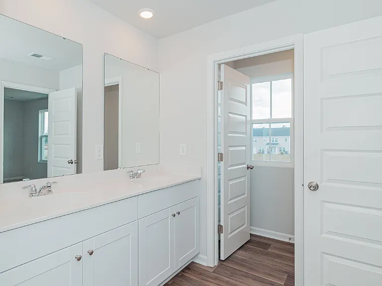 402 Tiliwa St — Photo 37