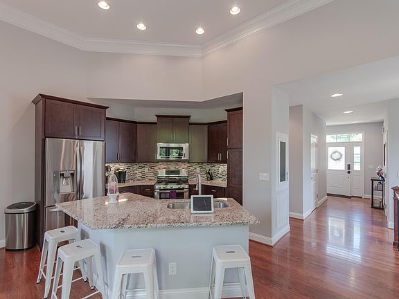 4th image of 260 New Cameron Dr