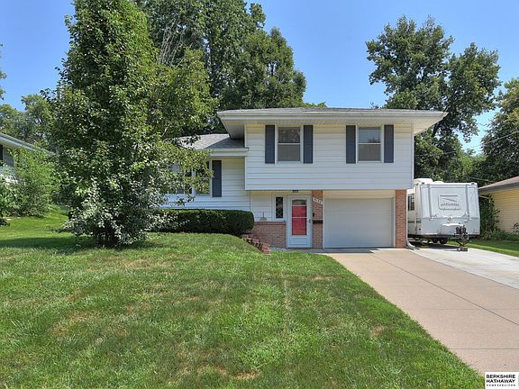 2nd image of 9158 Meadow Dr