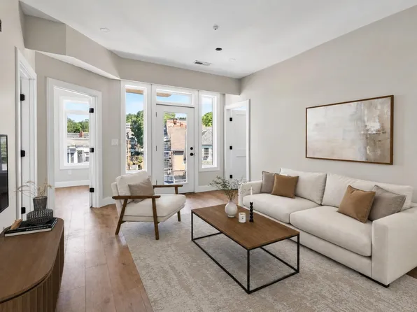 2 Weld Hill St #301, Jamaica Plain, MA 02130