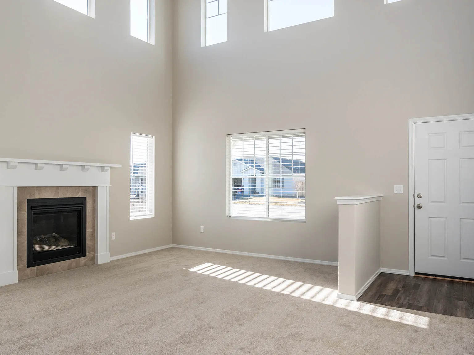 4 bed, 2.5 bath, 2538 sqft, $2,695 — Photo 3