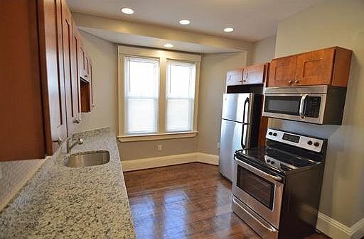 2nd image of 208 Howard Ave