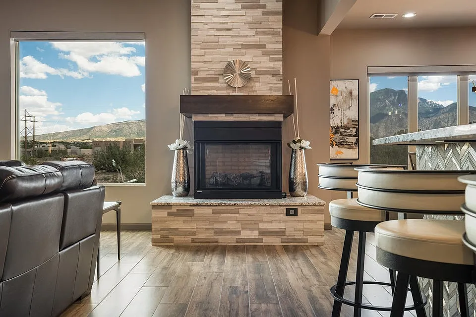 3 bed, 2627 sqft, $4,900 — Photo 3