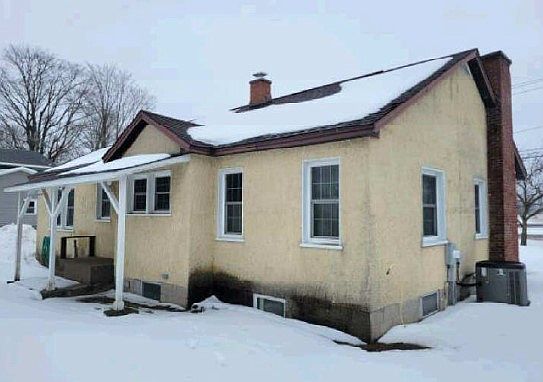 2nd image of 515 Fairground Rd