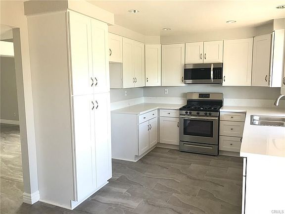 2nd image of 6 Birchmont