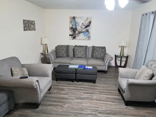 101 Chris Dr, Warner Robins, GA 31093