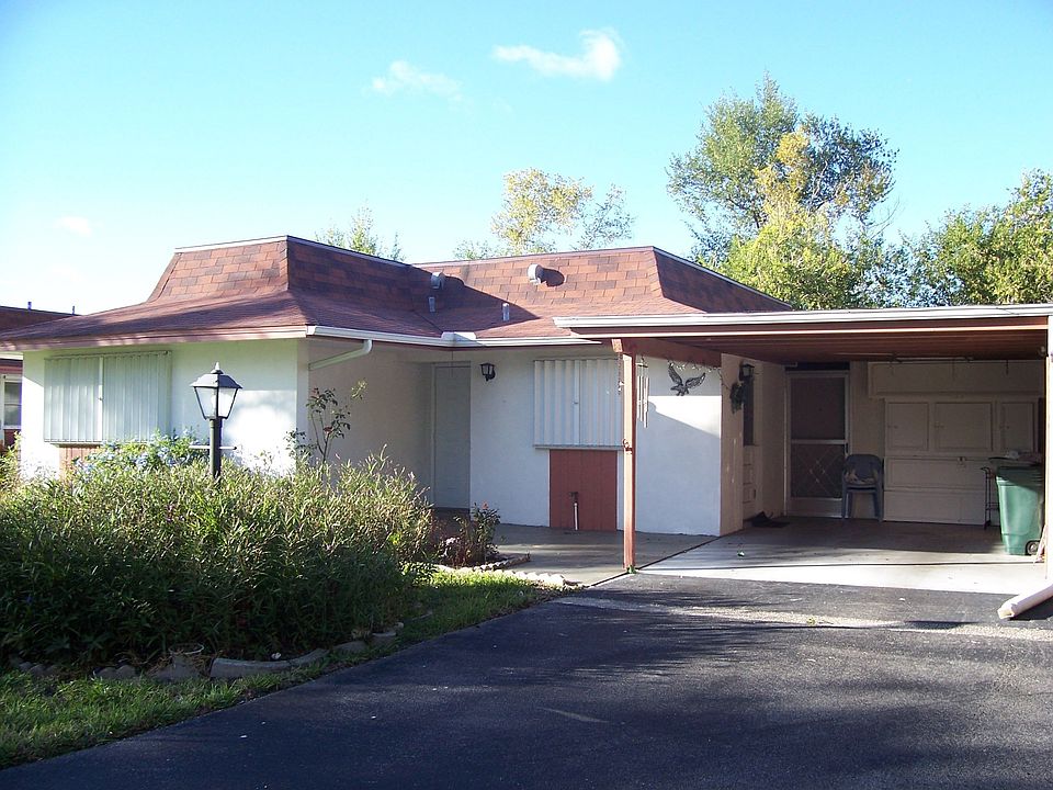 2nd image of 841 Pangola Dr