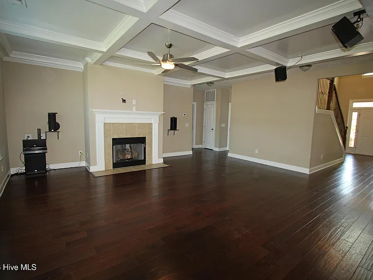 7218 Hoffman Dr — Photo 8
