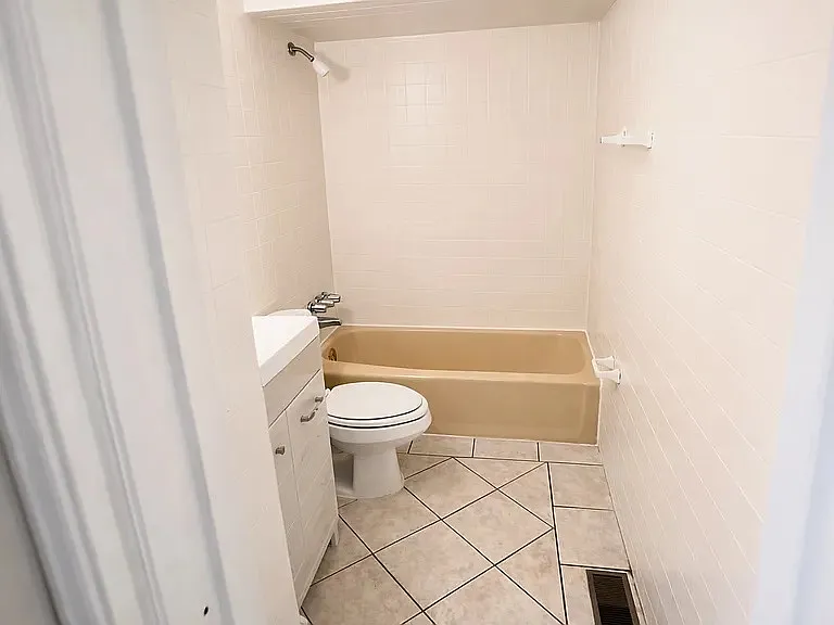Unit 6 - $1595/month!