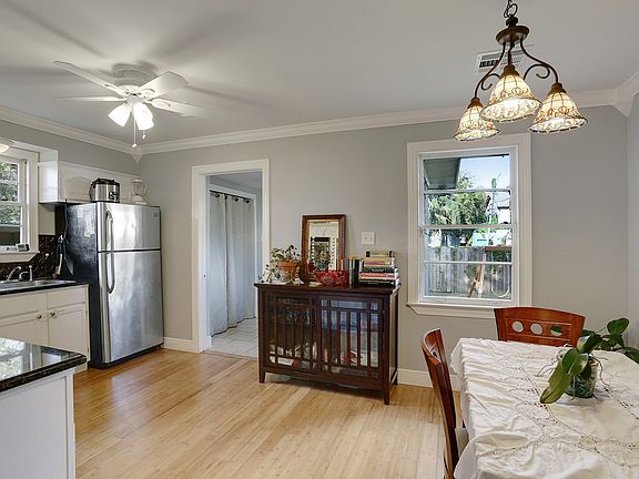 4th image of 4815 Walmsley Ave.