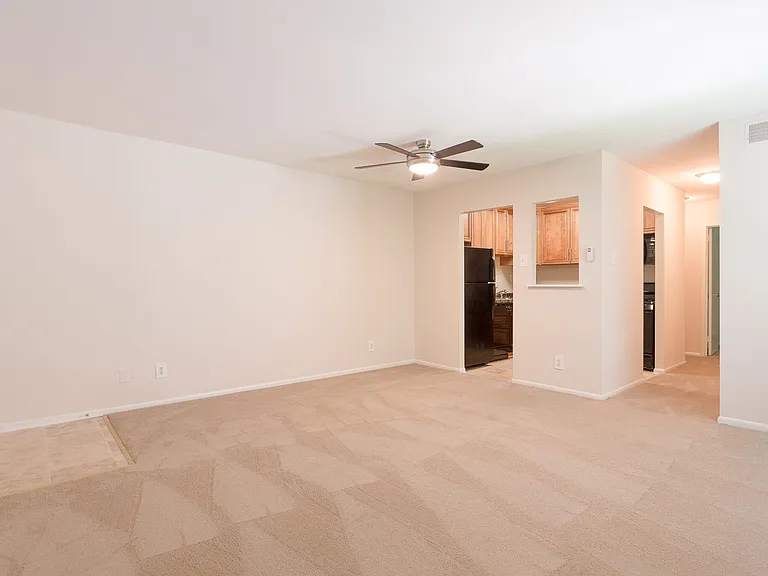 Potomac Ridge Apartments — Photo 18