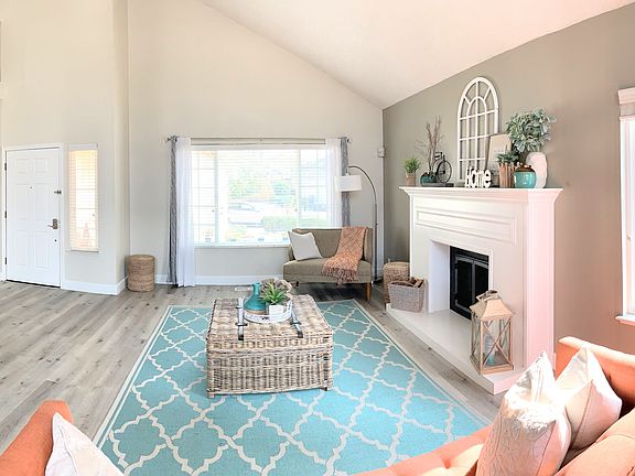 3rd image of 520 Yampa Way