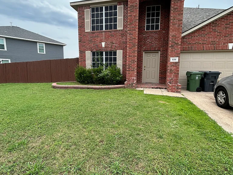 826 Hems Ln — Photo 1