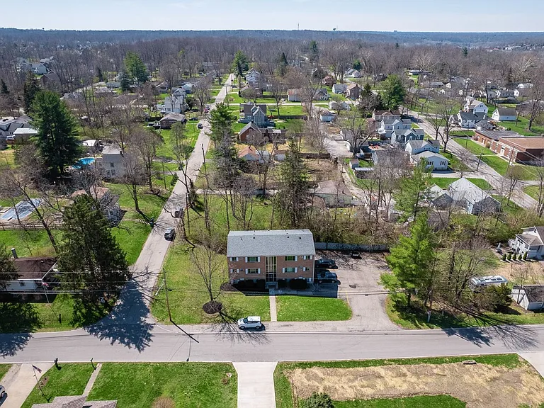 220 Oak Street — Photo 12