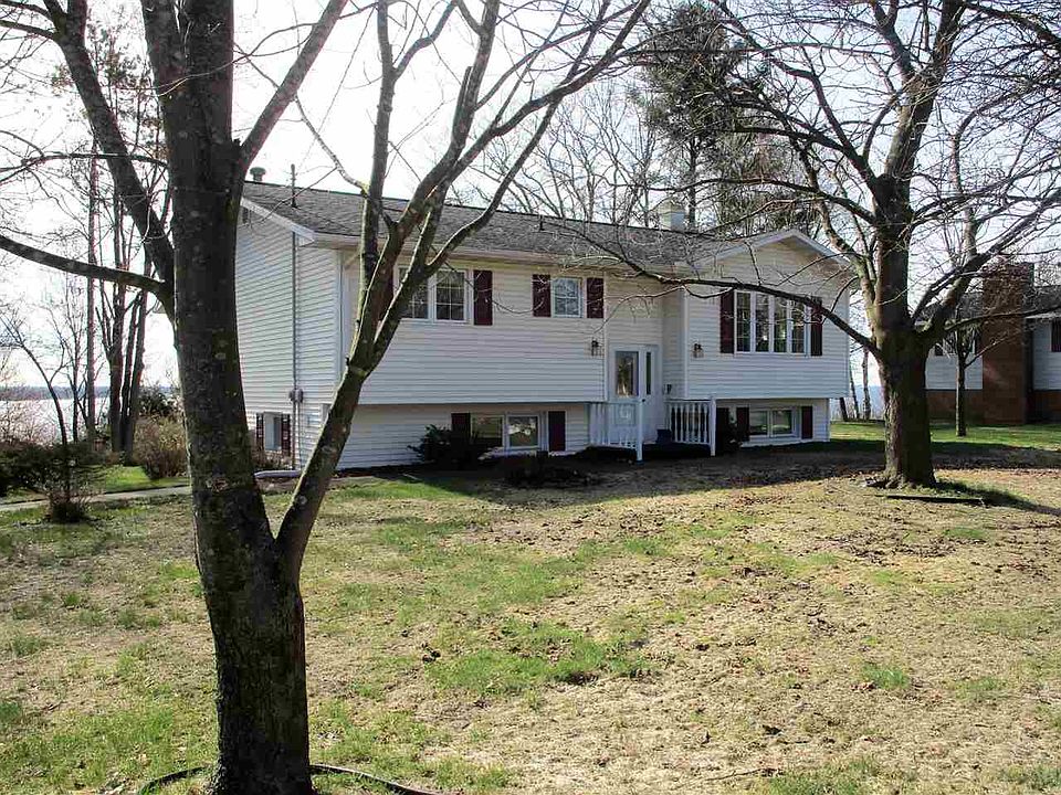 1st image of 913 Loueda St