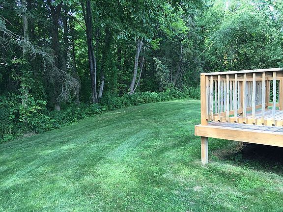 2nd image of 9 Sprucewood Ct