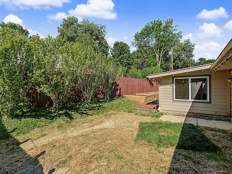 2205 Tampico Trl — Photo 35