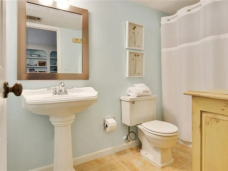 130 Cains Cove Dr — Photo 16