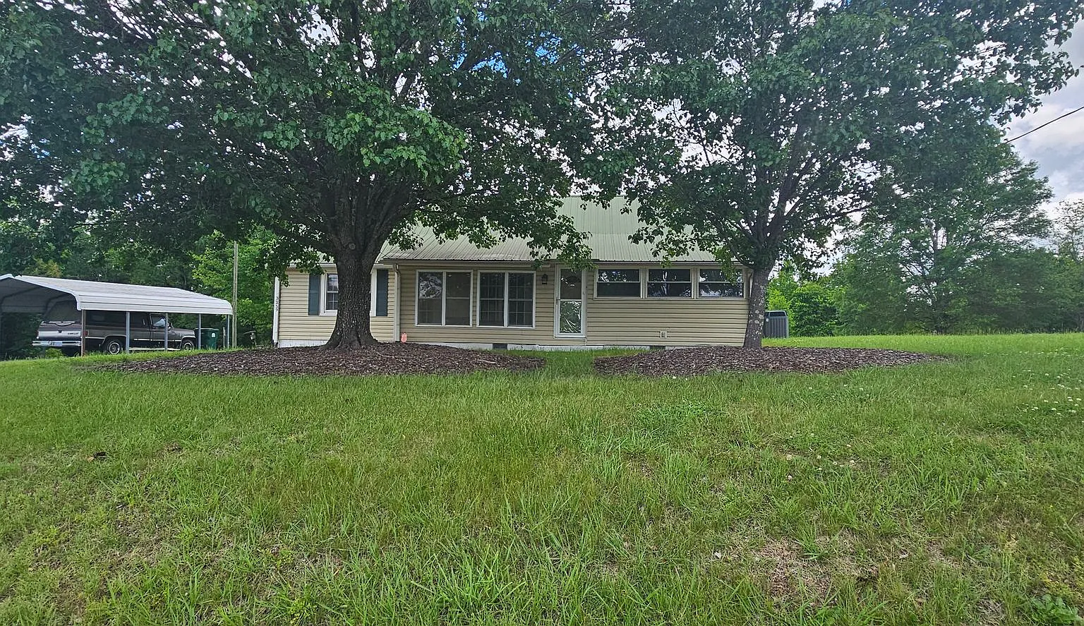 Cozy 2 Bedroom, 1 Bath Home for Rent in Thomasville! — Photo 2