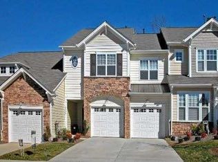 8636 Brookings Dr, Charlotte, NC 28269