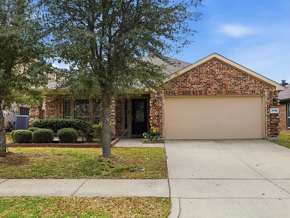 1115 Dickenson Dr