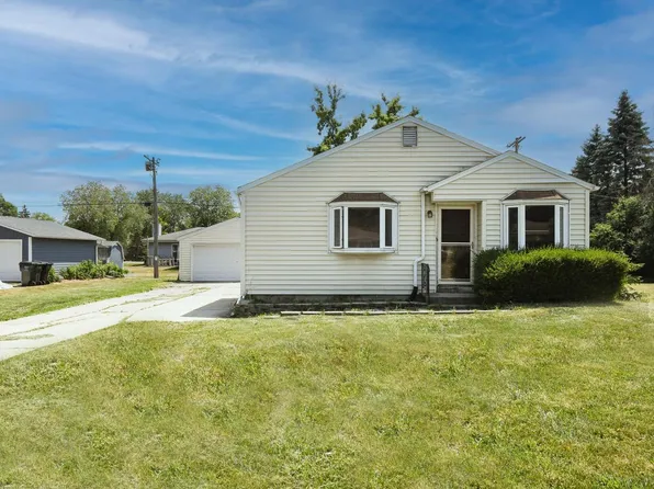 1624 South 167th STREET, New Berlin, WI 53151