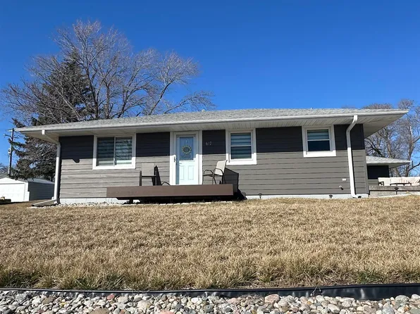 607 Dearborn Ave, Winside, NE 68790