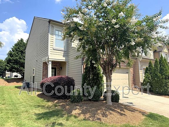 2nd image of 1065 Township Cir