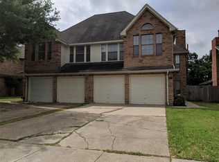 1229 W Hudgins St, Grapevine, TX 76051