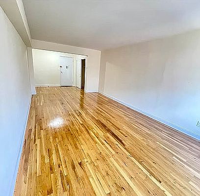 4th image of 41-12 Elbertson St #4E