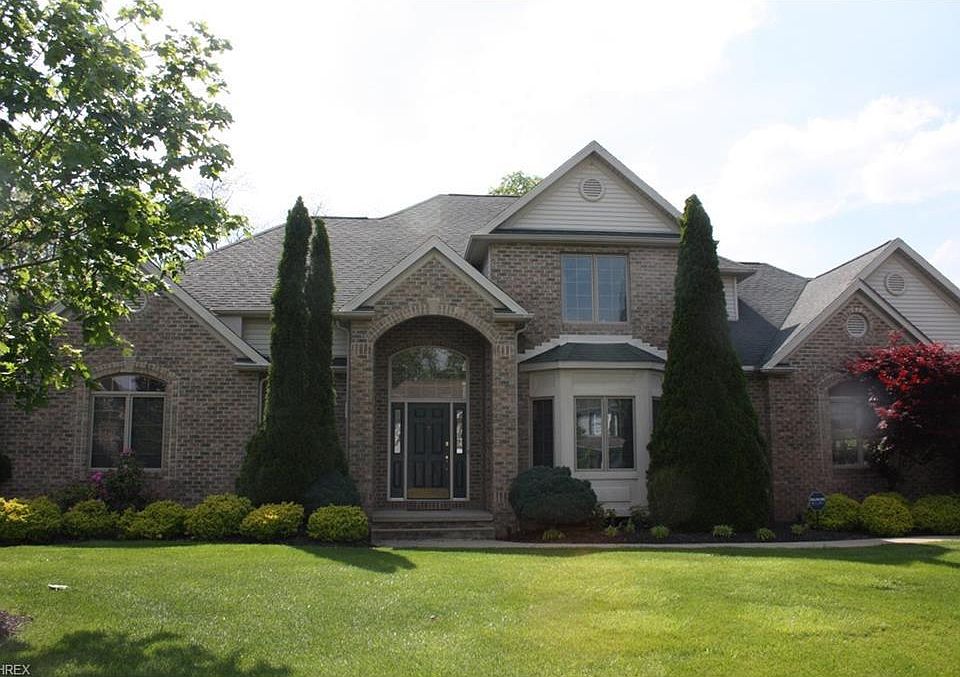 1st image of 462 Sawgrass Dr