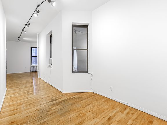3rd image of 23 King St APT 3