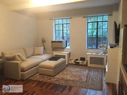 Rented by Metropolitan Property Group | media 23