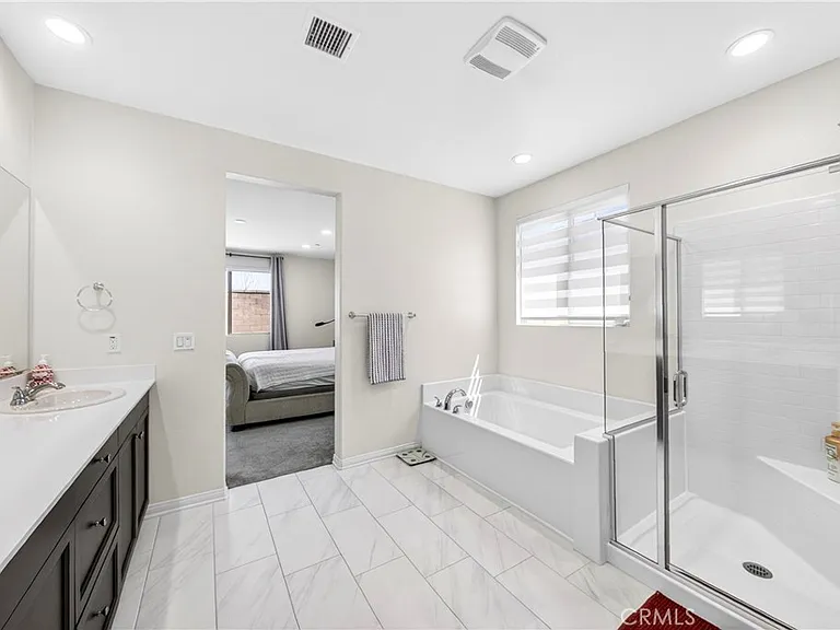 9521 Venetian Way — Photo 38