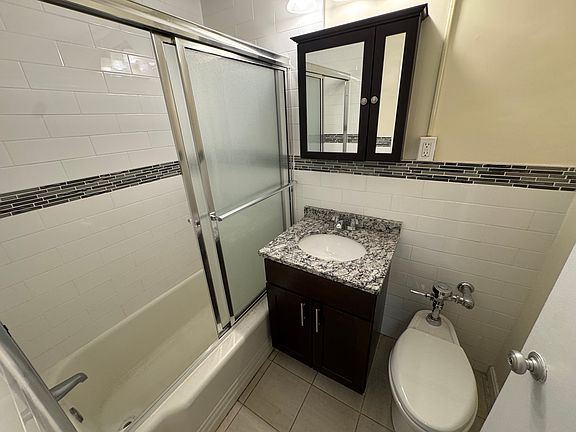 4th image of 64 Boylston St #112