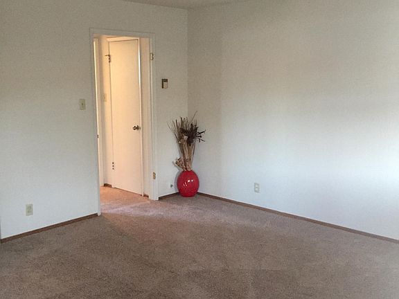 3rd image of 150 W Hamilton Ave #12