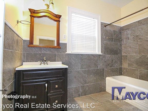 4th image of 657 Kirby Pl