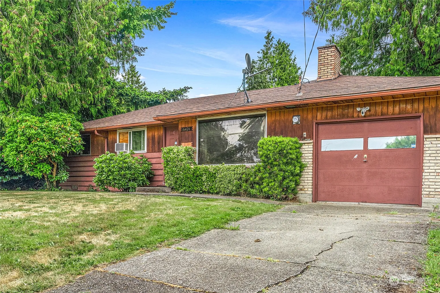 16424 32nd Avenue S photo 1