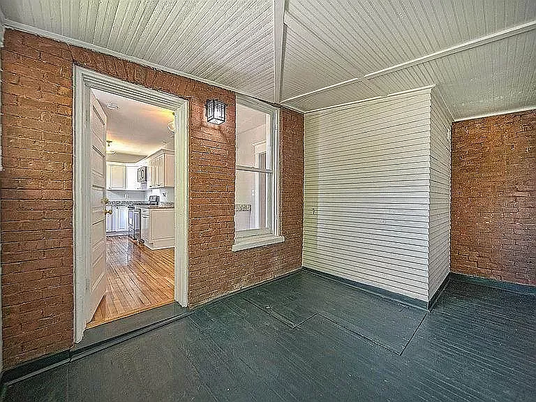 1319 Clarke Ave SW — Photo 9