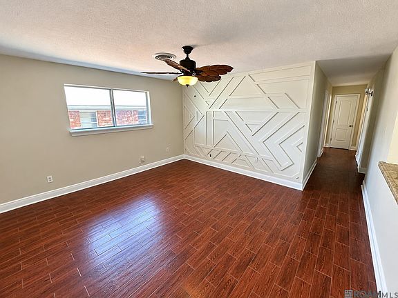2nd image of 933 Trudeau Dr