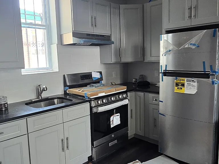 9202 97th Ave #1R — Photo 6
