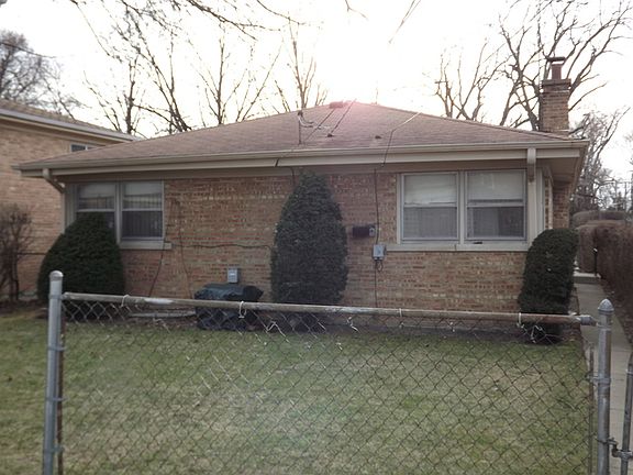 3rd image of 8343 N Kostner Ave