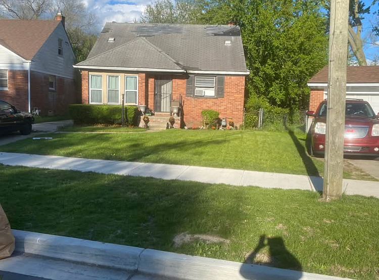 1st image of 1299 Eastwood St