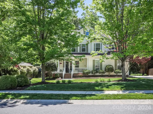 7819 Sedgebrook Dr E, Stanley, NC 28164