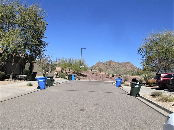 4th image of 33610 N 24th Ln